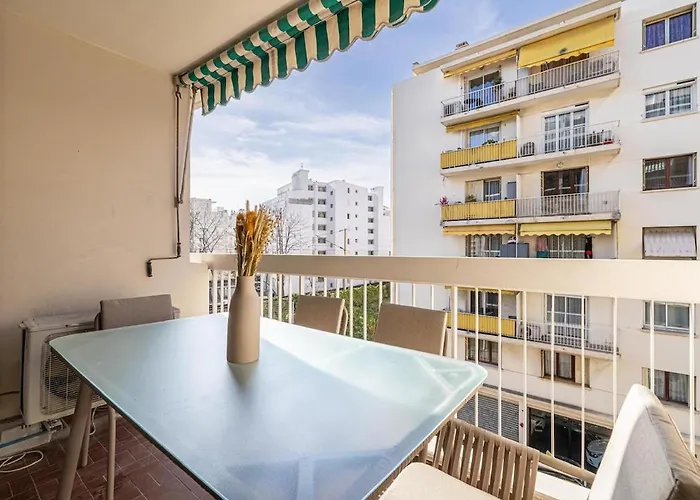 Super Centre Les Pins Proche Apartment Juan-les-Pins